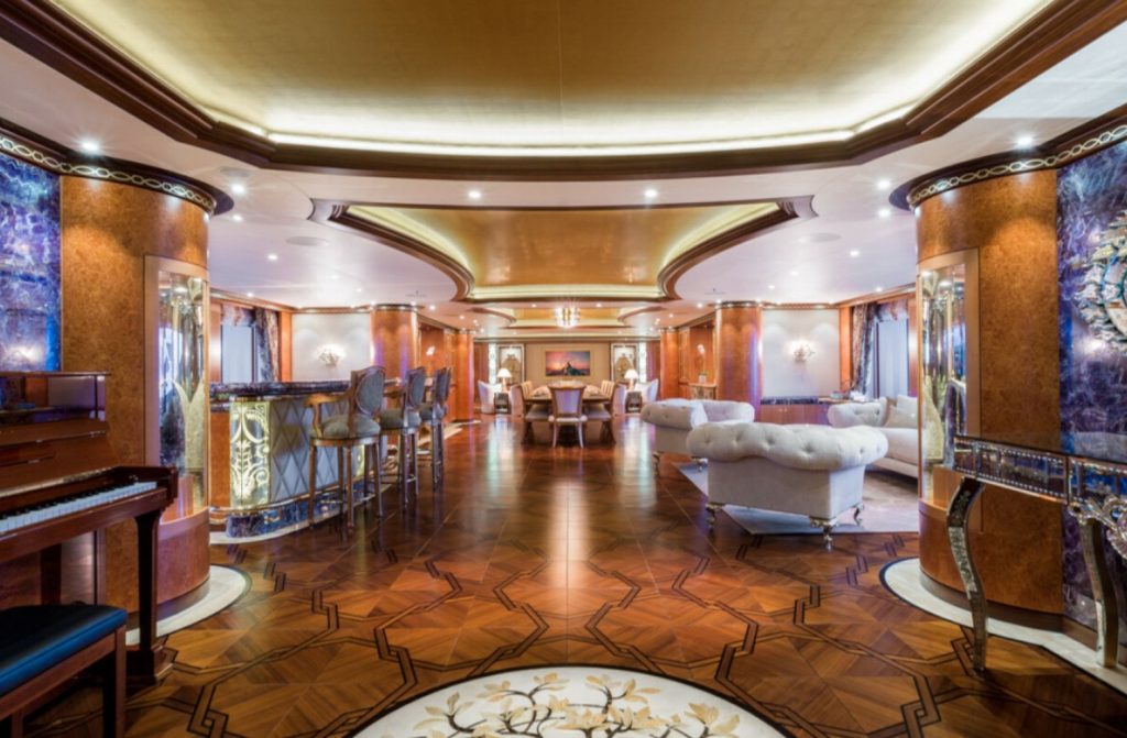 yacht Solandge interior