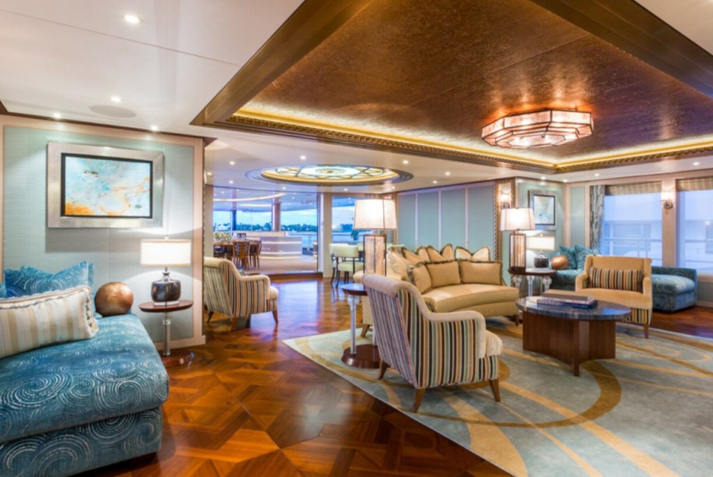 solandge yacht interior