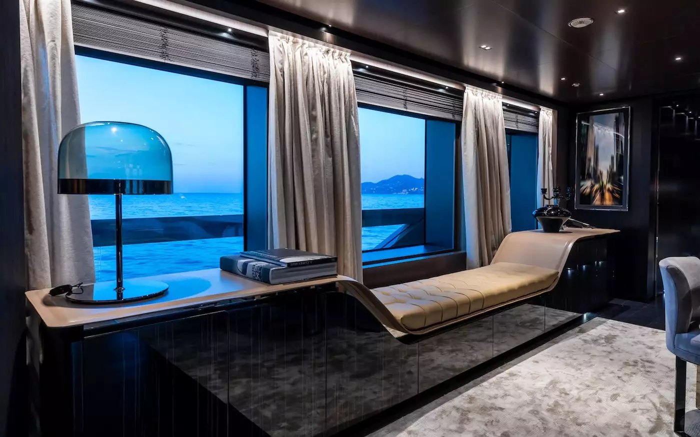 yacht Solo intérieur