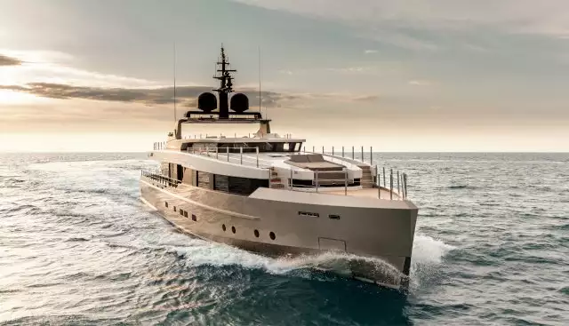 yacht Sun Prince – Ammiraglio – 2016 – Peter Lam