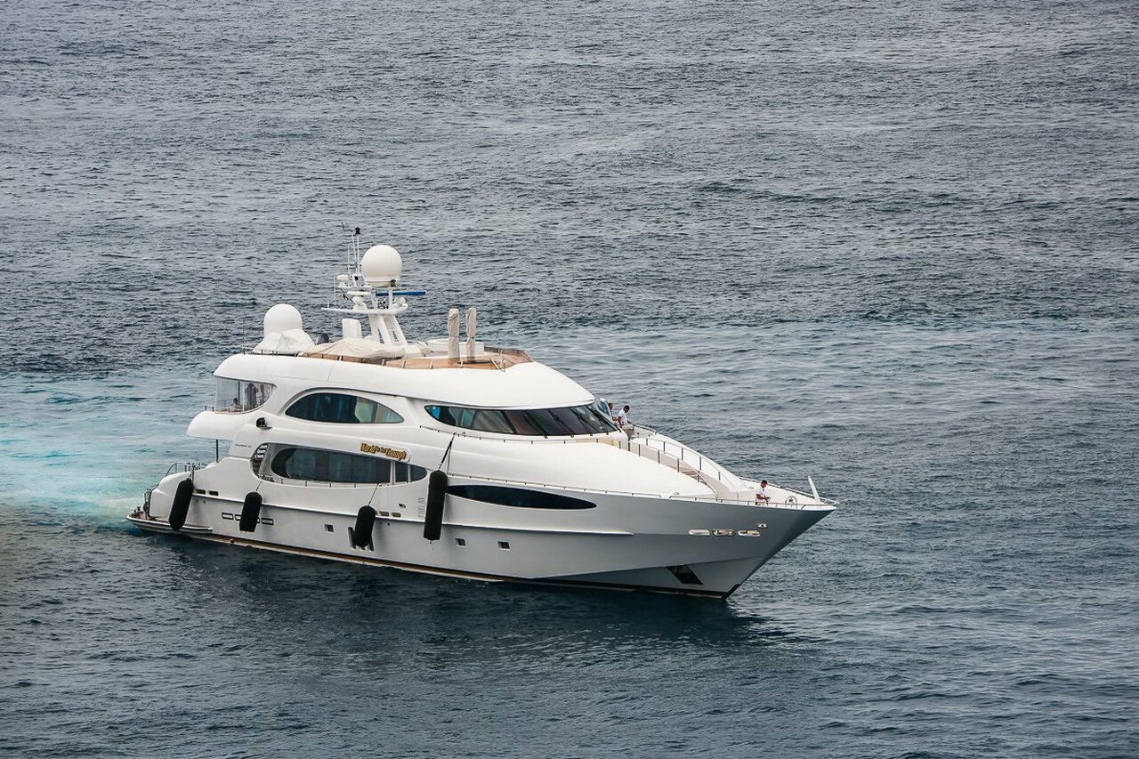 World Is Not Enough Yacht • Millenium • 2004 • For Sale - For Charter