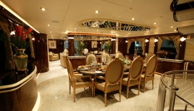 yacht World Is Not Enough interior 