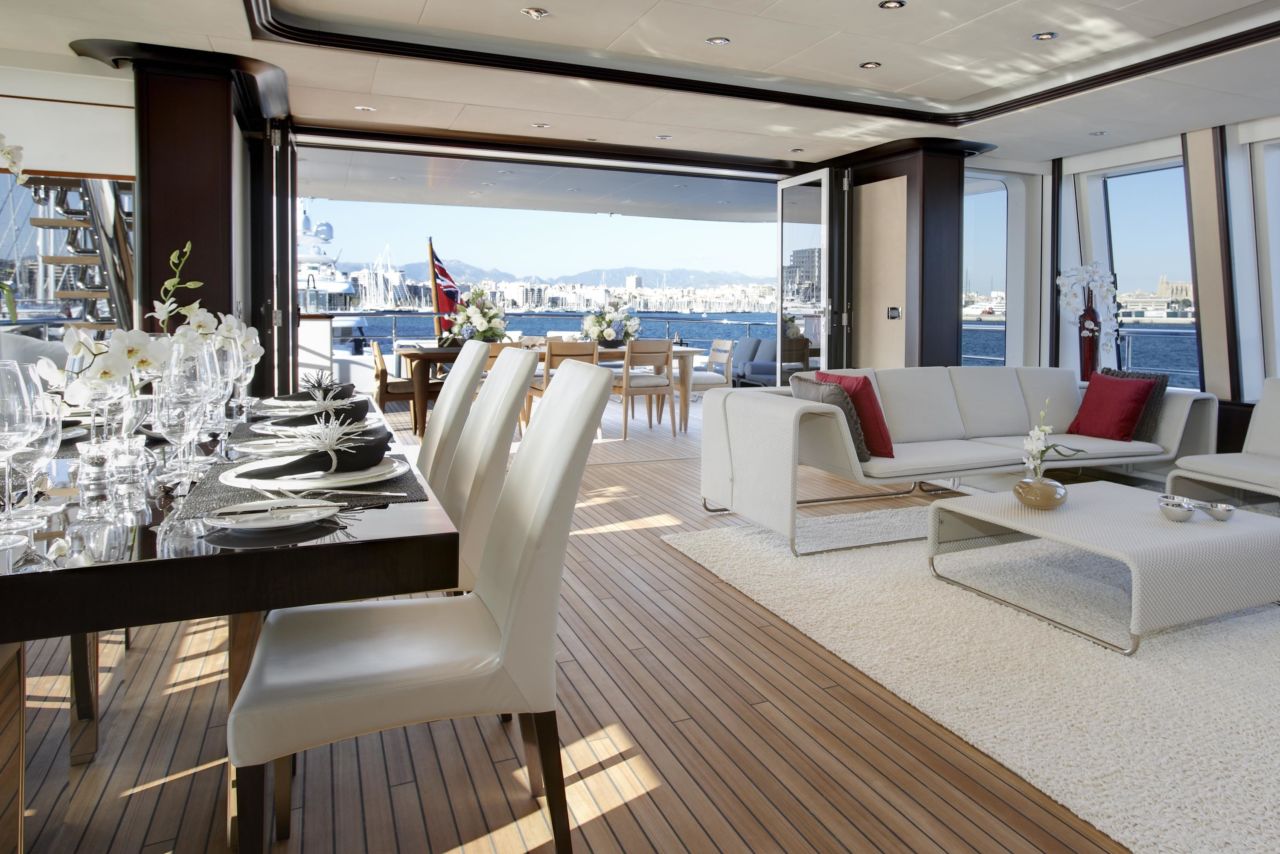 interno dell'yacht Megan