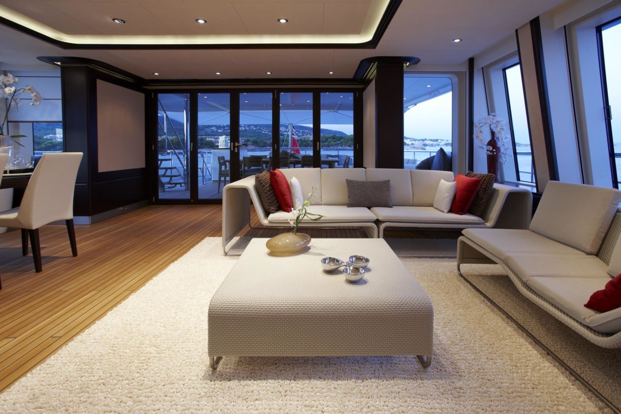 interno dell'yacht Megan