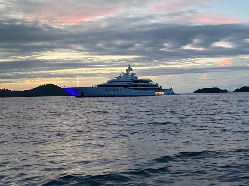Bill Gates on board the yacht Madsummer near Panama