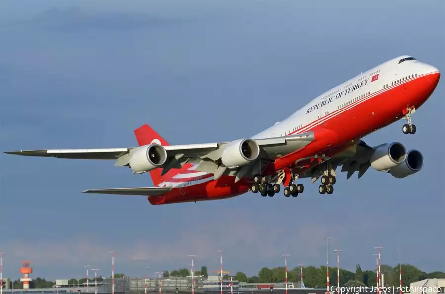 TC-TRK Boeing 747 BBJ Türkische Regierung 