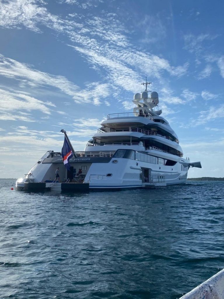 Bill Gates yacht Madsummer Panama