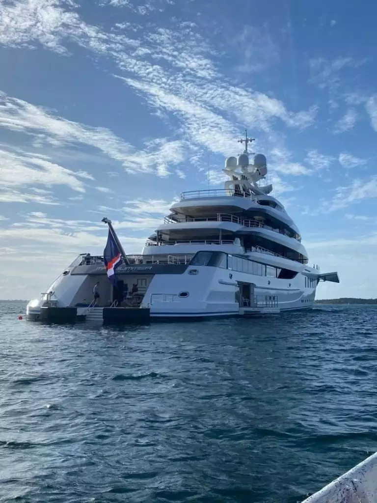 Bill Gates'in yatı Madsummer Panama