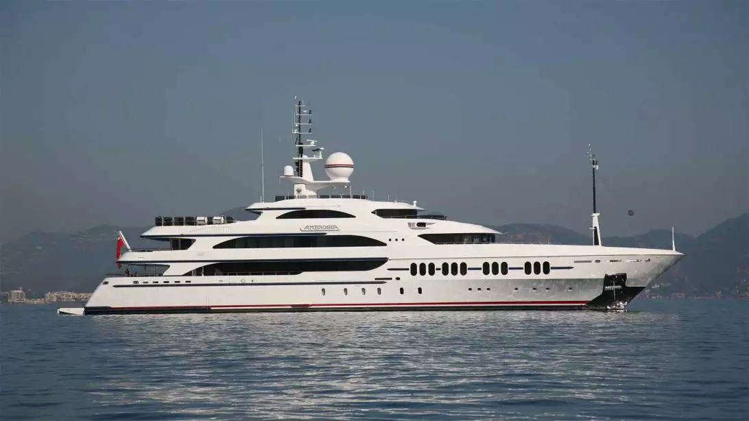 yat Ambrosia – Benetti – 2006 – Ambrous Young