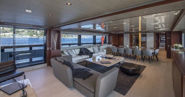 amo yacht interior