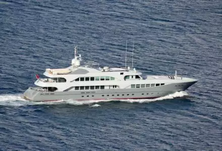 yacht Barbie – Al Jadal – 2006 – Unal Aysal 