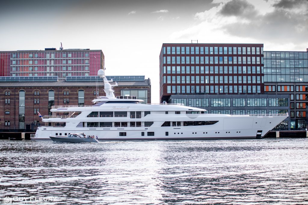 BOARDWALK Yacht • Feadship • 2021 • Propriétaire Tilman Fertitta