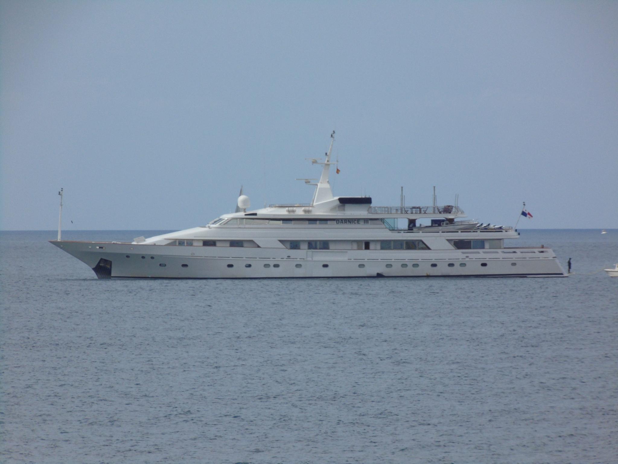 Yacht Darnice III – Benetti – 1986 – Hussein Nuaman Soufraki