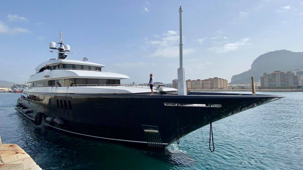 ICON Yacht • Icon Yachts • 2009 • Proprietario Paul Coulson