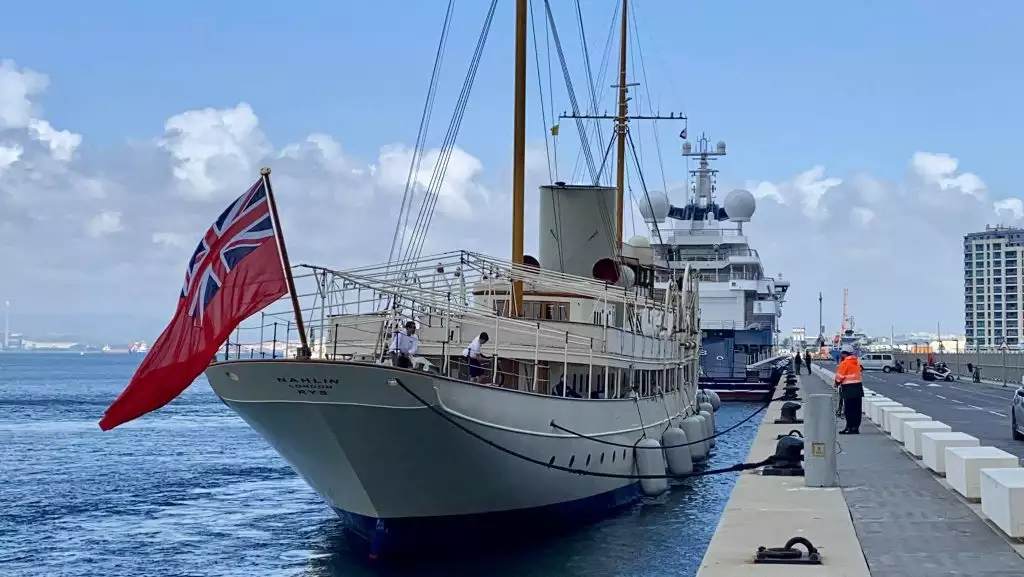 Yacht NAHLIN • John Brown • 1930 • propriétaire James Dyson