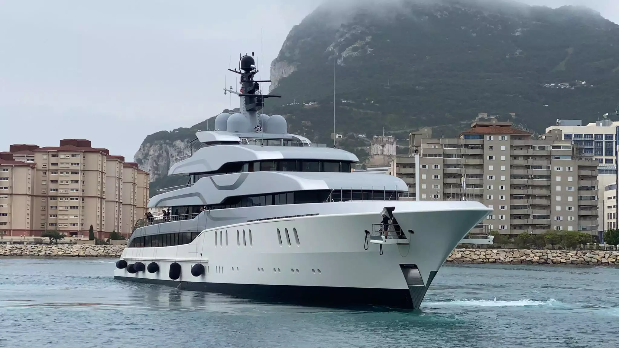 яхта Танго — Feadship — 2011 — Виктор Вексельберг