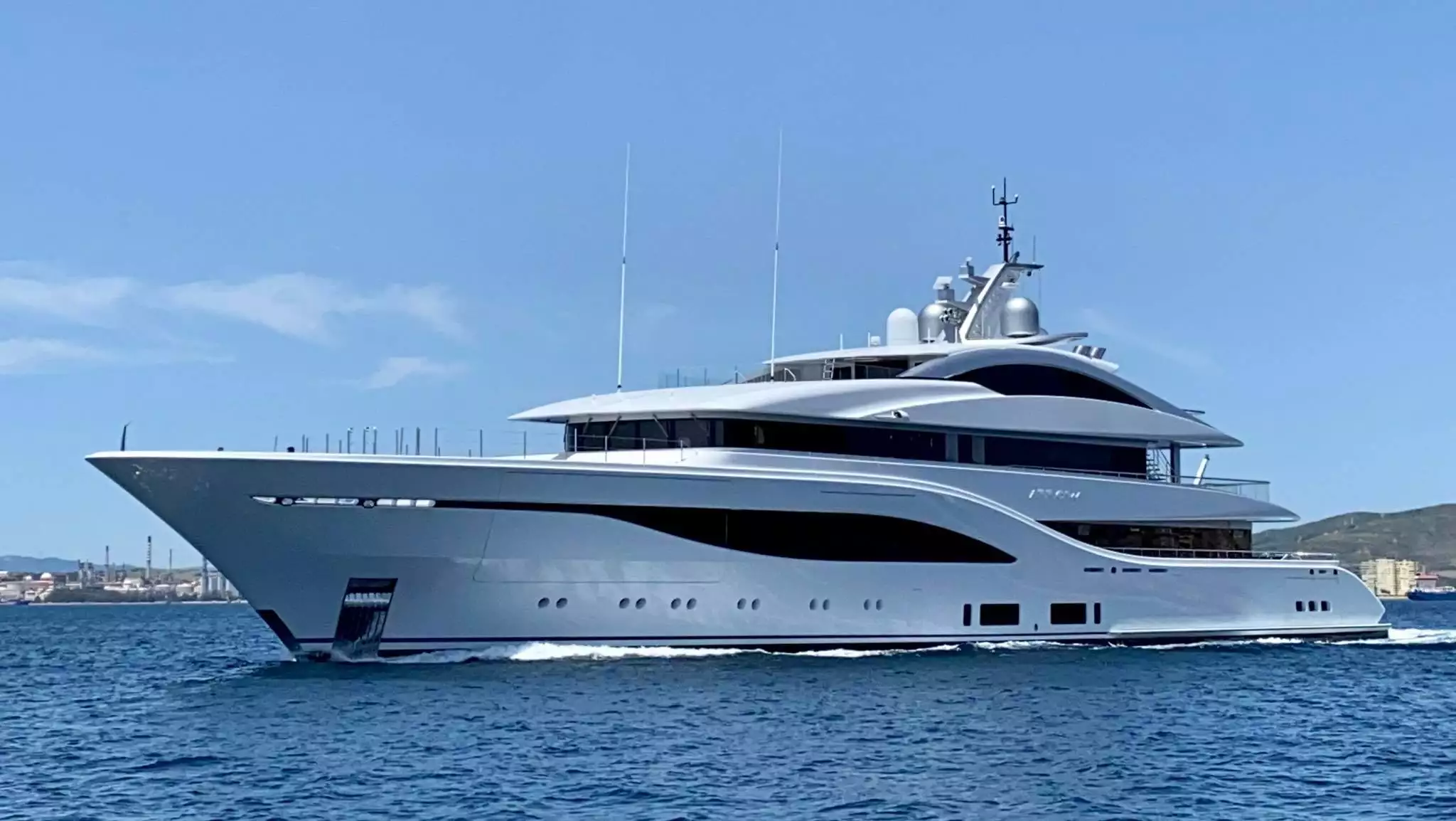 ARROW Yacht • Feadship • 2020 • eigenaar Michael Platt 