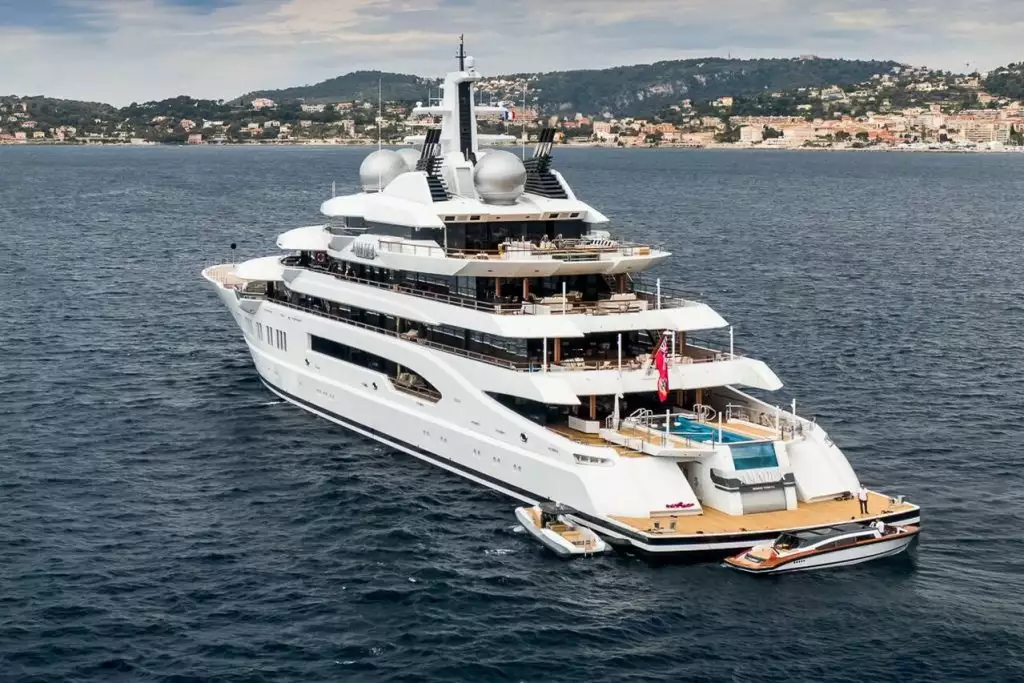 AMADEA Yacht • Lurssen • 2017 • Propriétaire Suleiman Kerimov