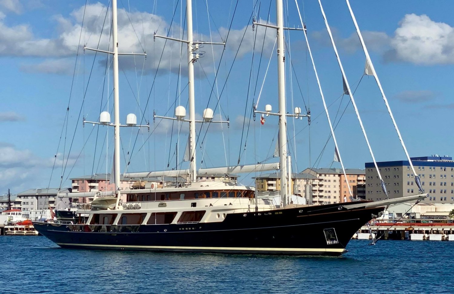 bezos sailboat yacht