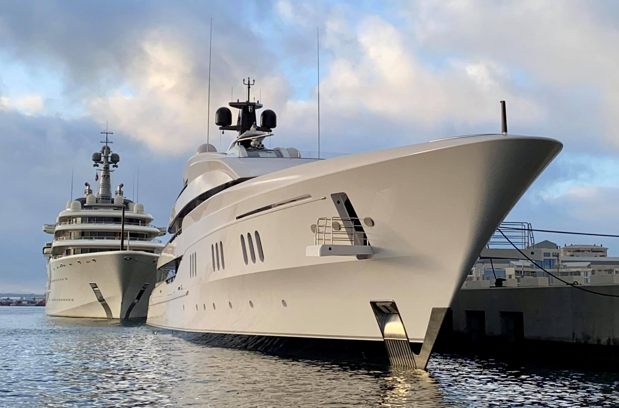 يخت فانيش - Feadship - 2021 - المالك لاري فان تويل