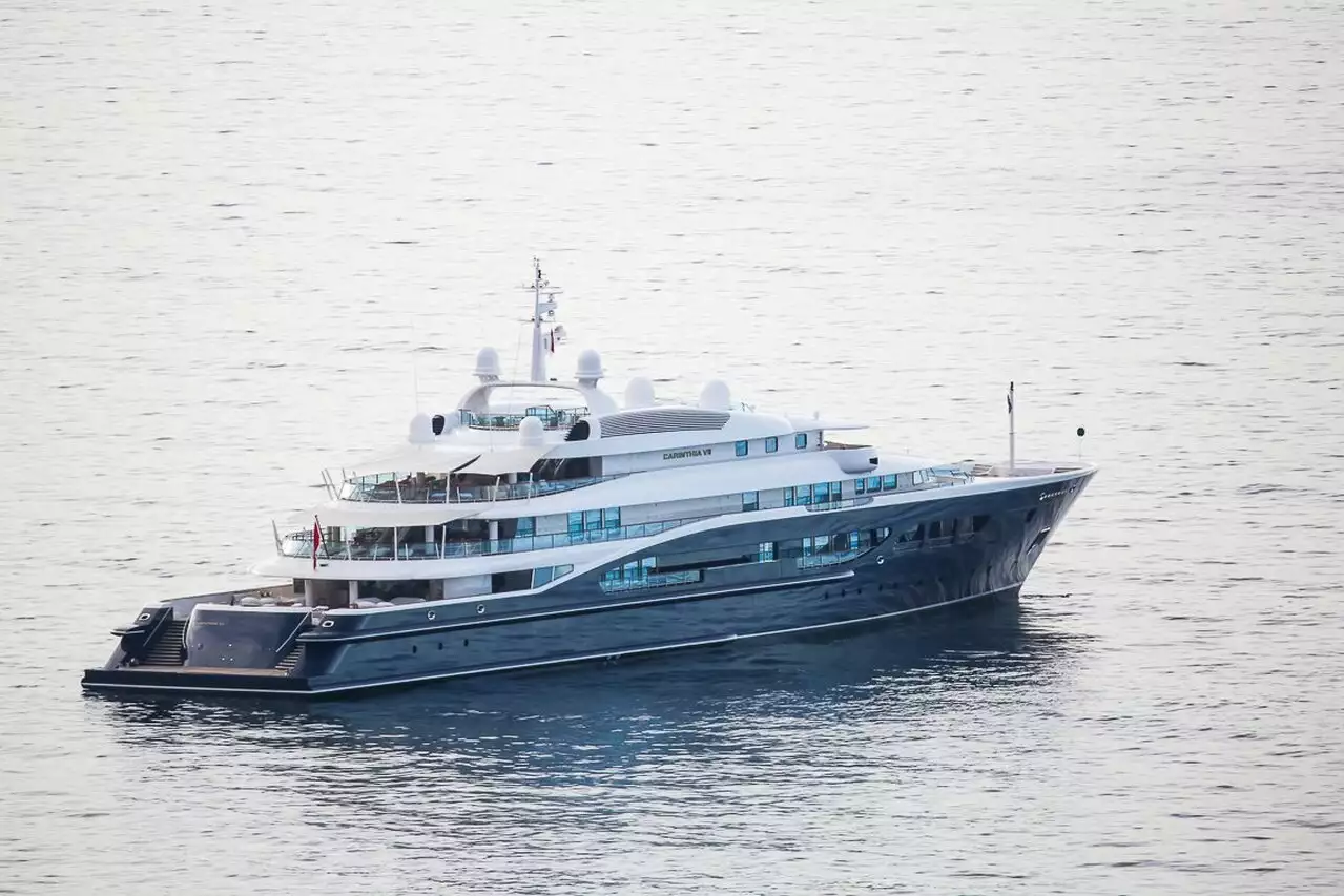 Яхта Carinthia VII • Lurssen • 2002 г. • Владелец Рубен Черняёвский