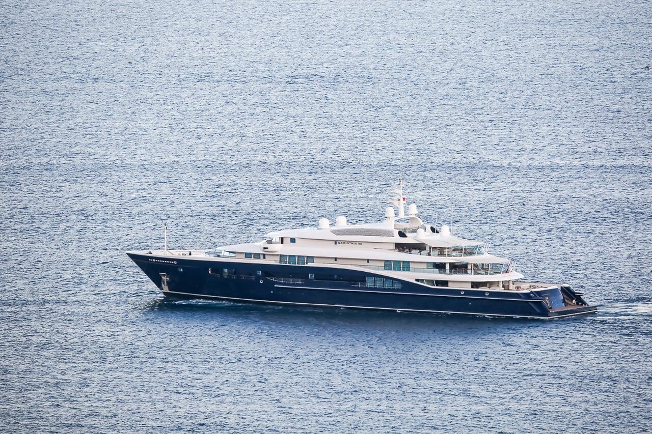 Яхта Carinthia VII • Lurssen • 2002 г. • Владелец Рубен Черняёвский