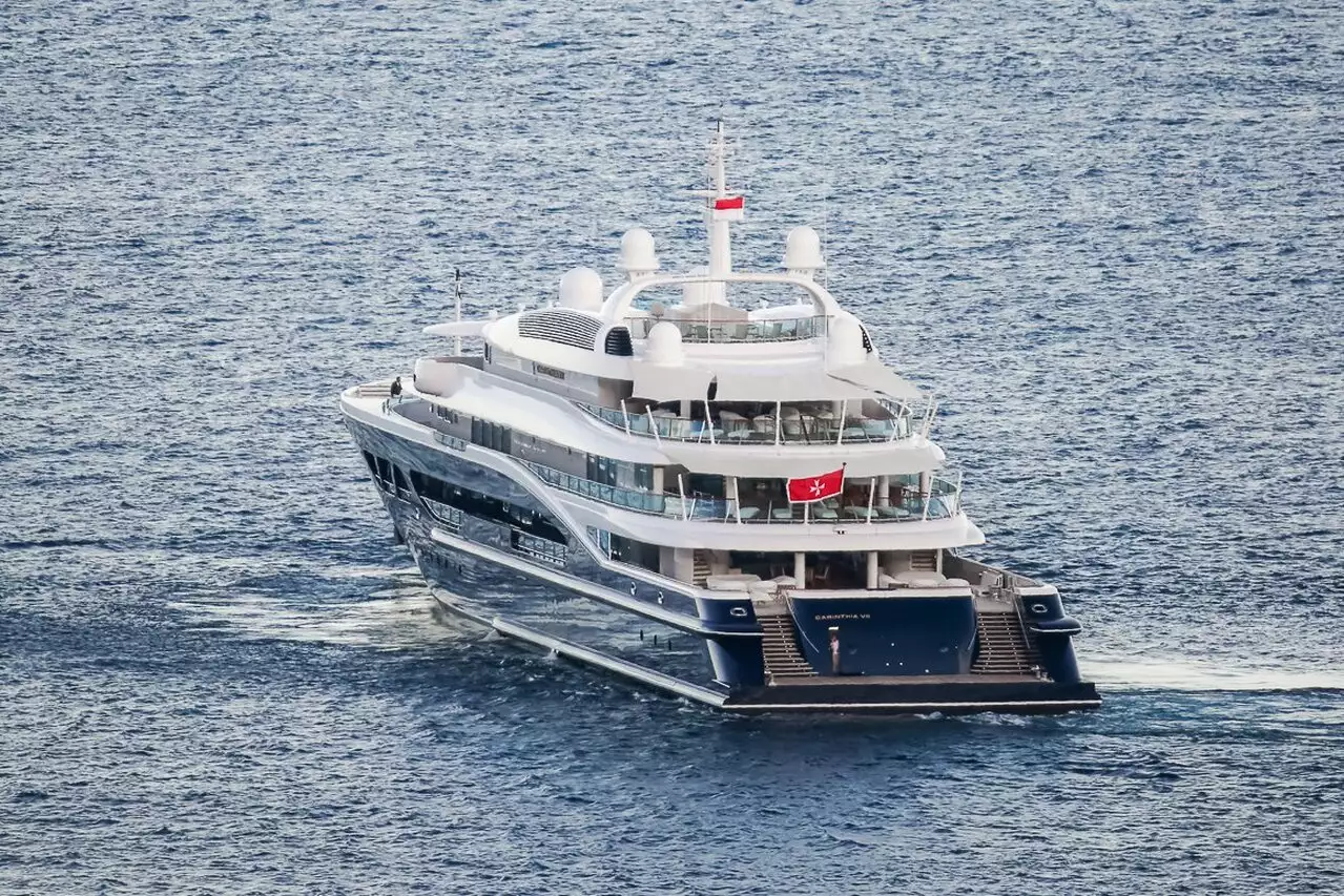 Яхта Carinthia VII • Lurssen • 2002 г. • Владелец Рубен Черняёвский