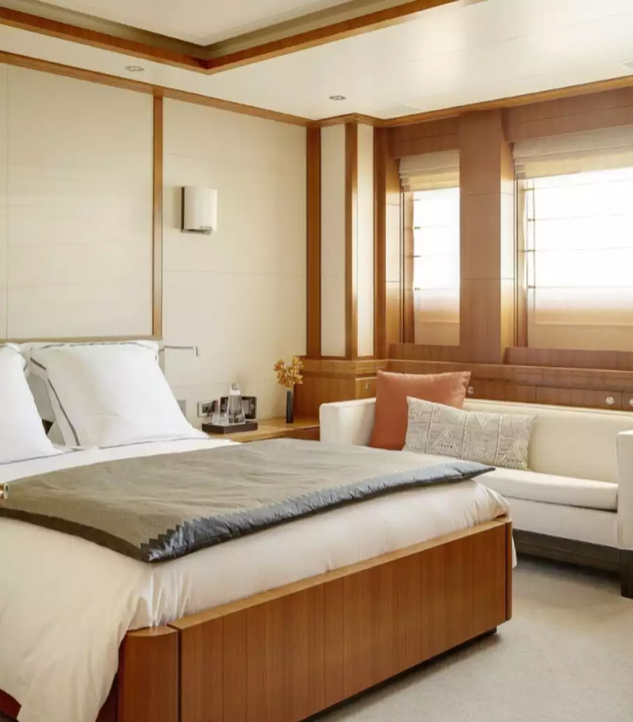 yacht Seven Seas intérieur 