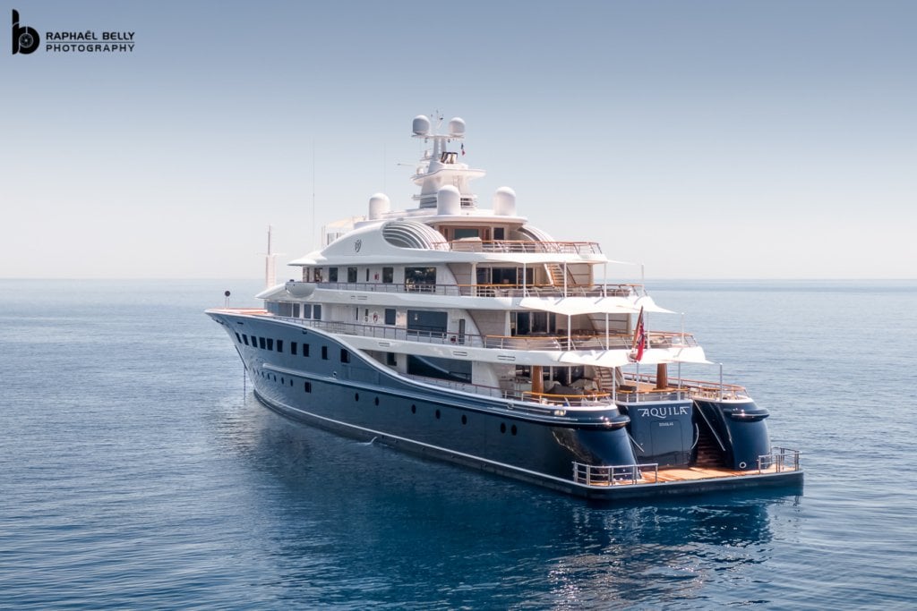 AQUILA Yat • Derecktor • 2010 • sahibi Ann Walton Kroenke