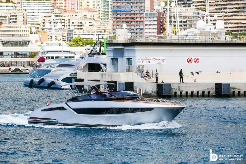 Yacht MONZA – Riva Dolceriva – propriétaire Charles Leclerc