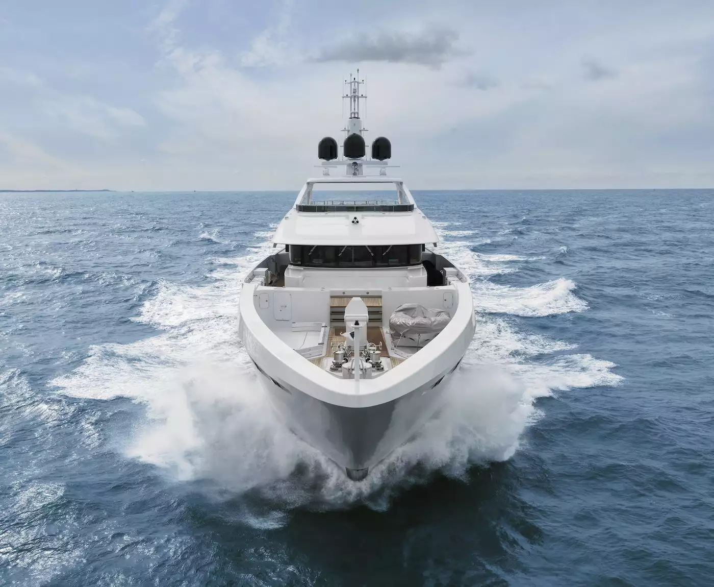 Yate MOSKITO – Heesen – 2021 – propietario Tom Morris