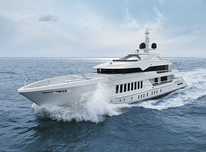 Yate MOSKITO – Heesen – 2021 – propietario Tom Morris