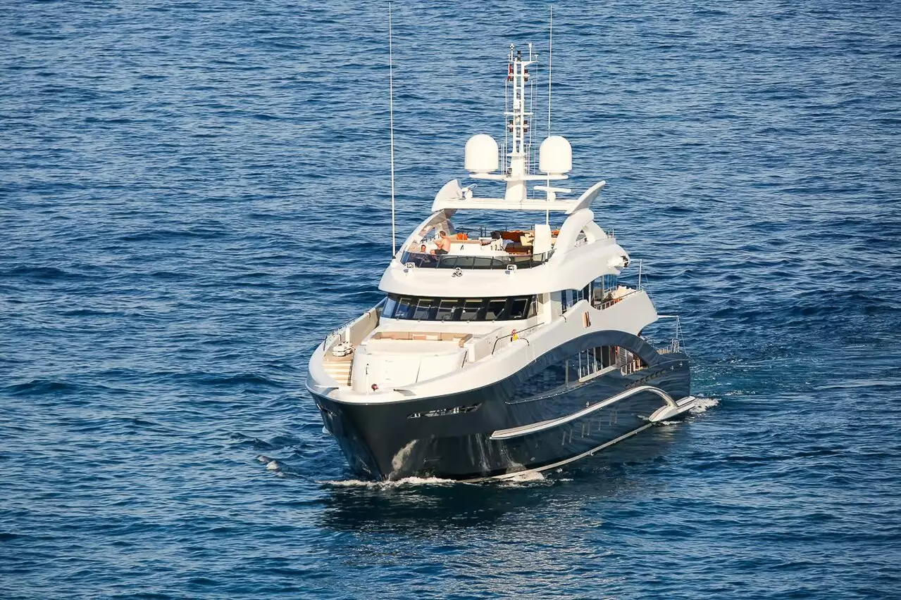 My Loyalty yacht – Heesen – 2016 – propriétaire Robert van der Wallen