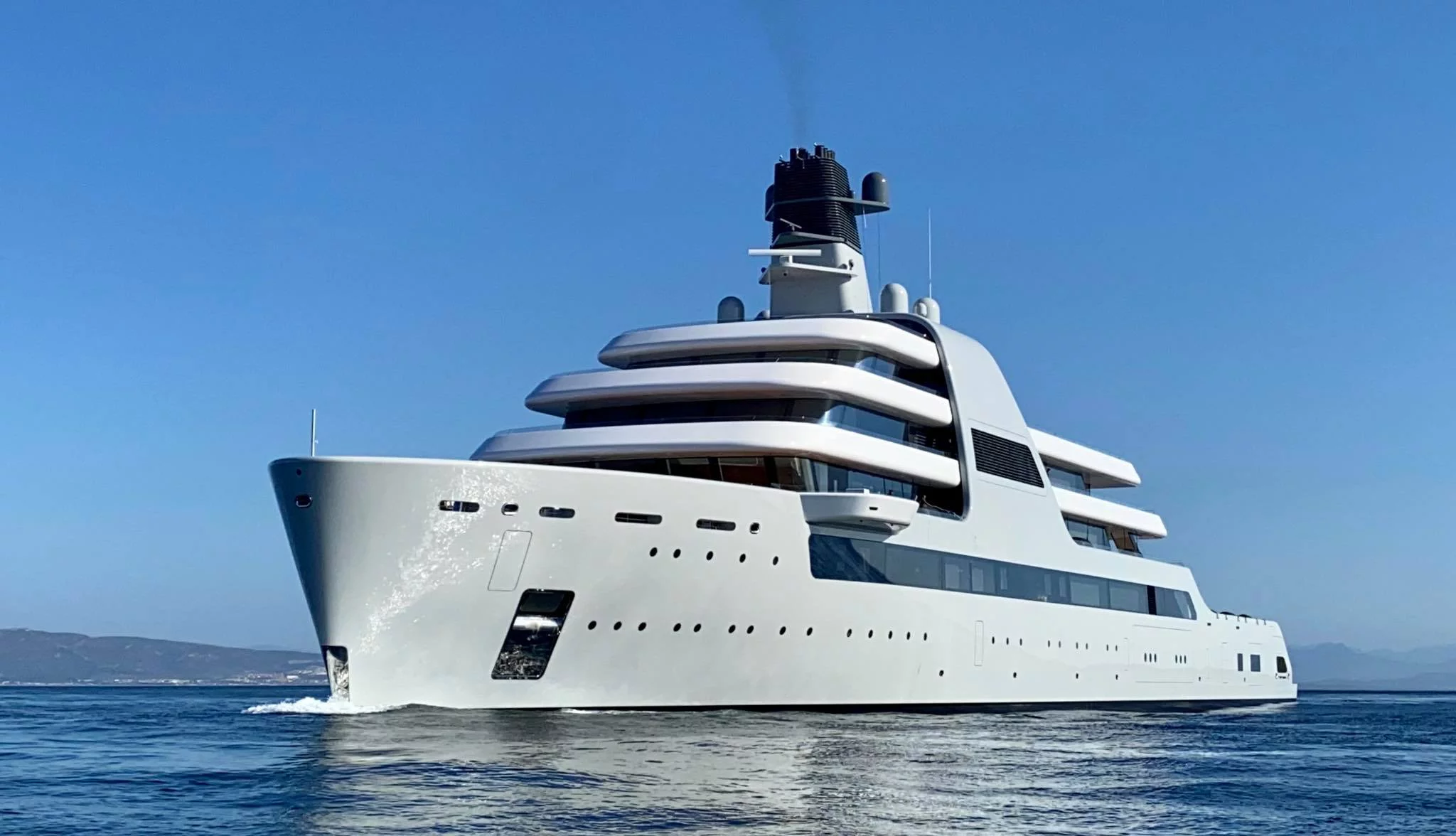 SOLARIS Yacht • Lloyd Werft • 2021 • proprietario Roman Abramovich