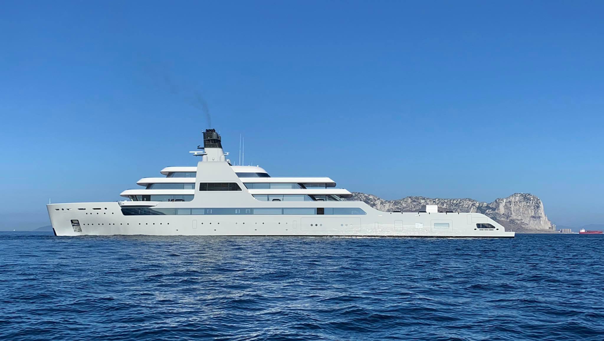 SOLARIS Yate - Lloyd Werft  - 2021 - propietario Roman Abramovich