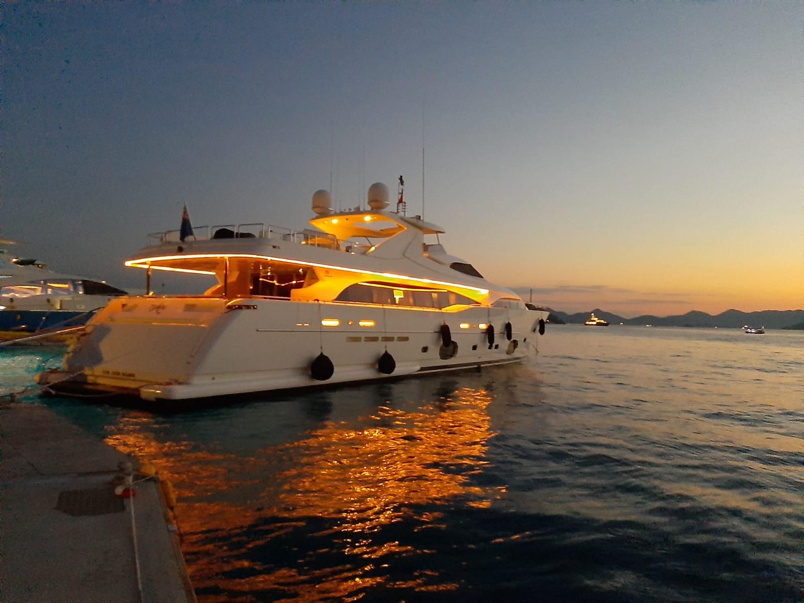 TIAN Yacht • Custom Line • 2008 • owner Anil Ambani