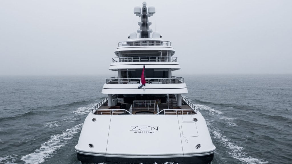 Yate ZEN • Feadship • 2021 • Propietario chino