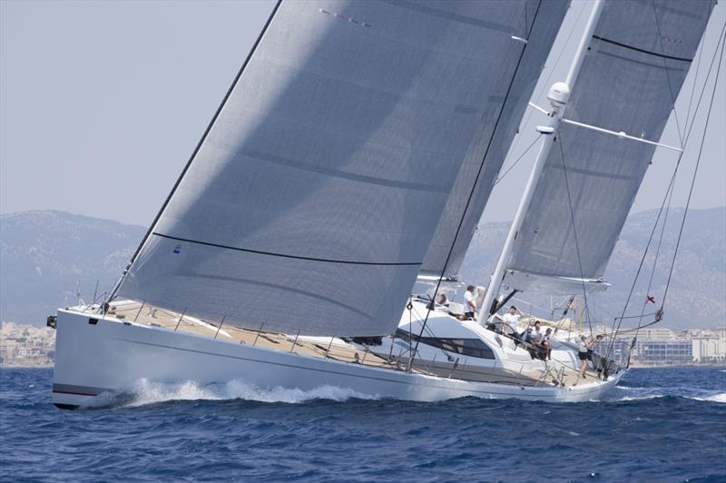 sailing yacht Mari Cha III • Sensation • 1997 • owner Robert Miller