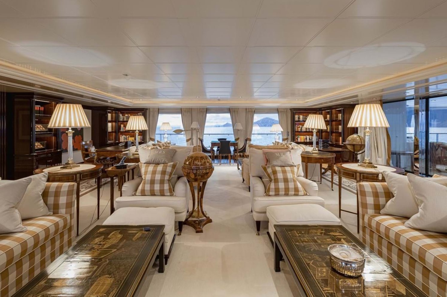 yacht Carinthia VII interior