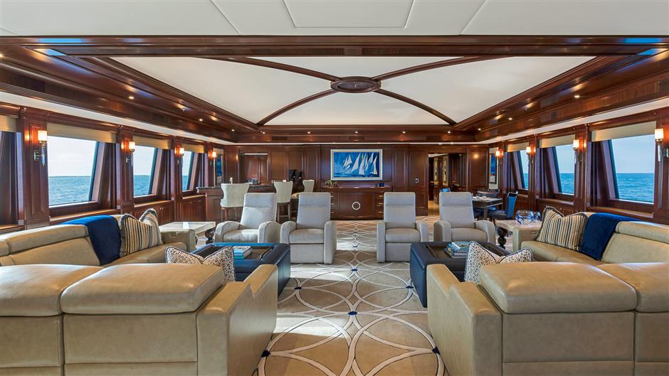 yacht LOON interior