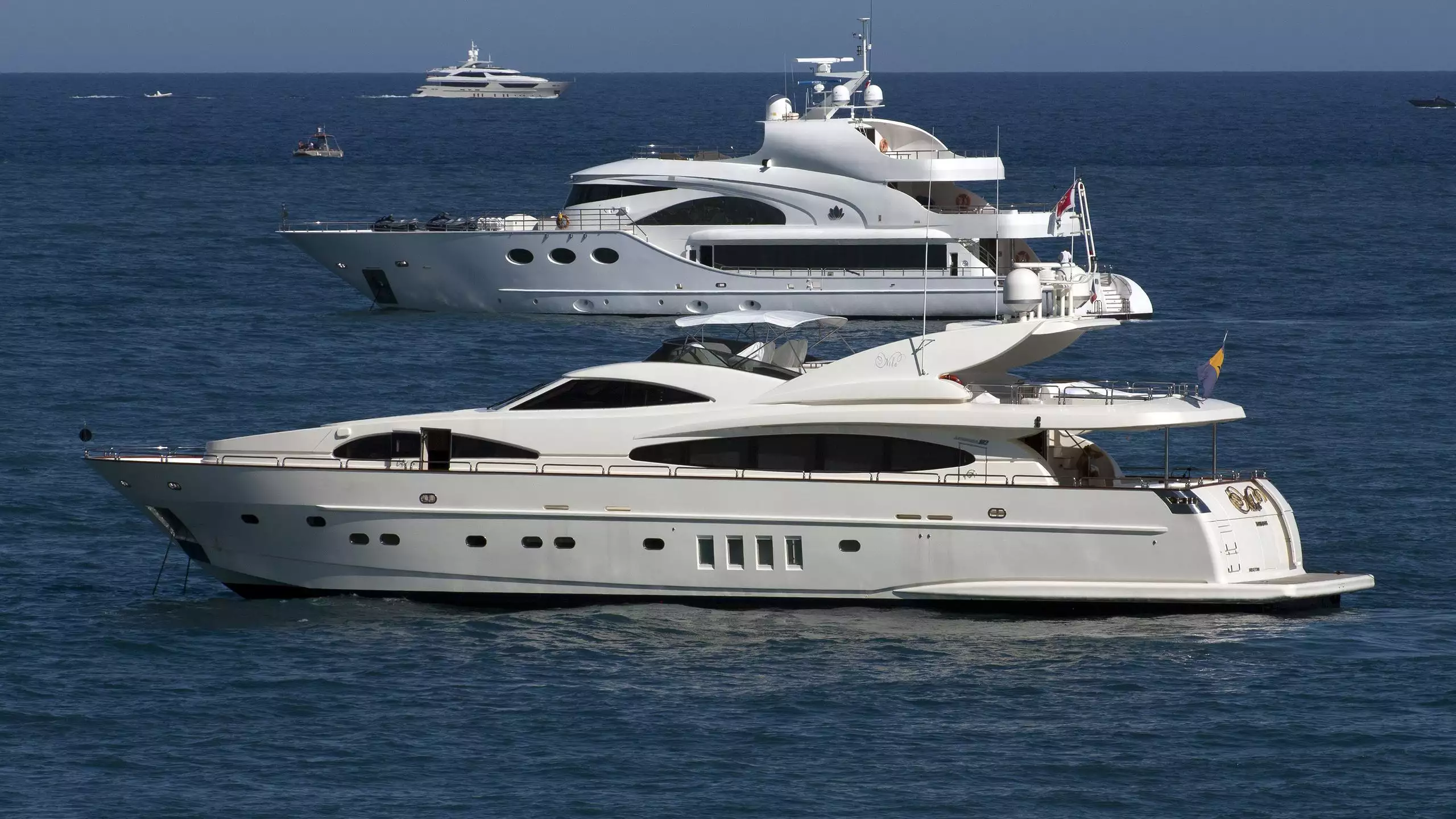 yacht PITINA – Astondoa – 2004 – propriétaire Florentino Perez