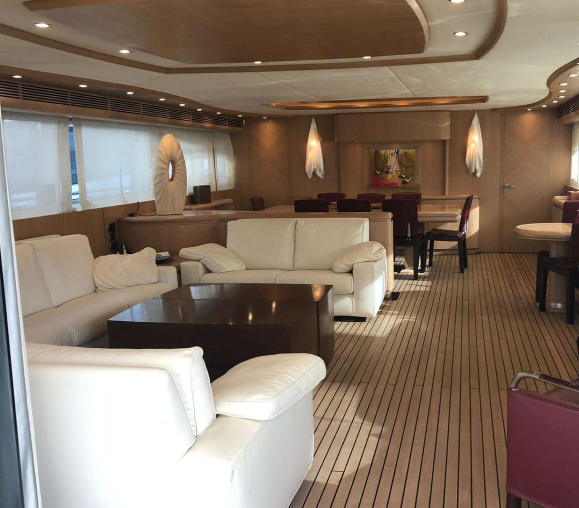 yacht Pitina intérieur