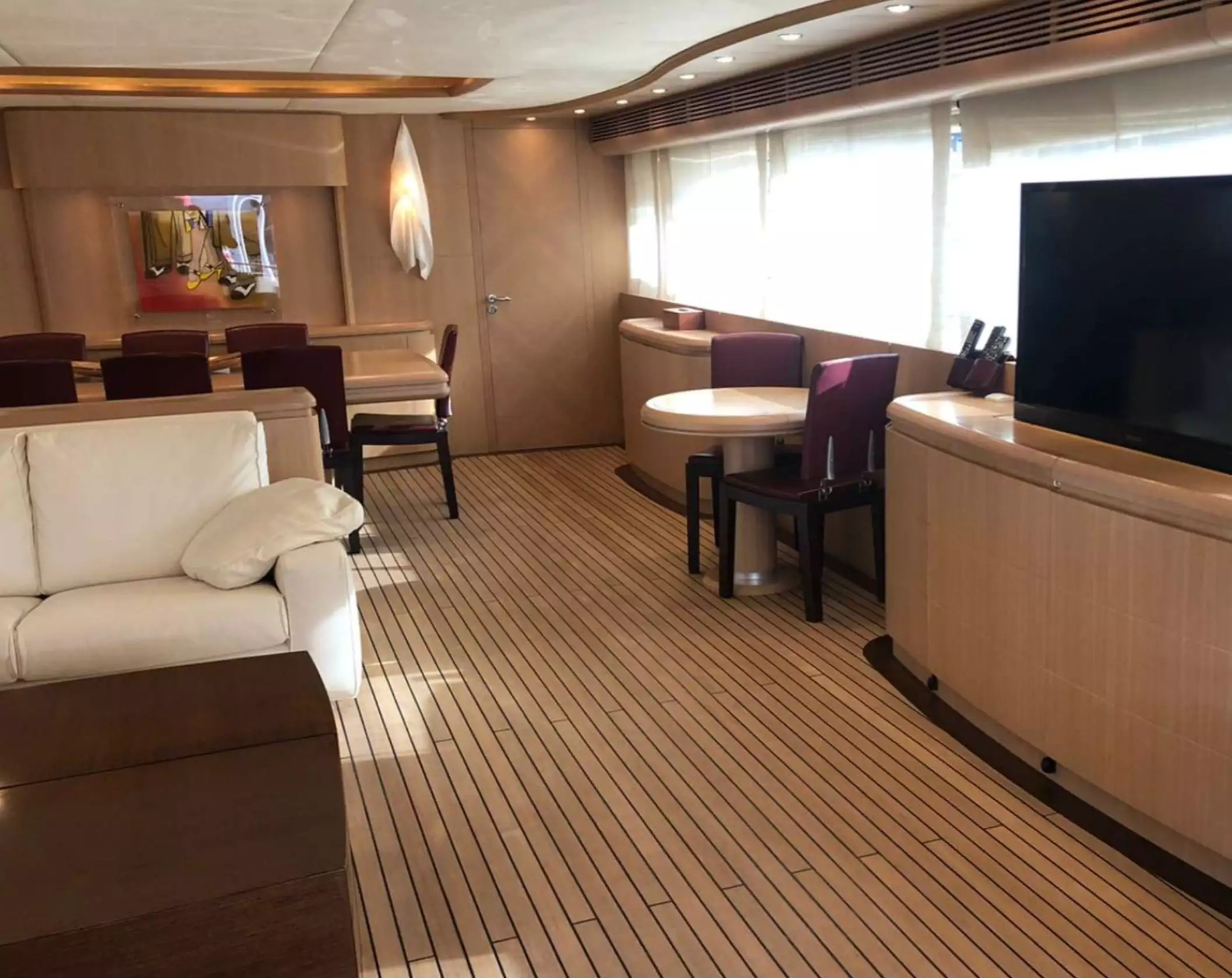 yacht Pitina intérieur