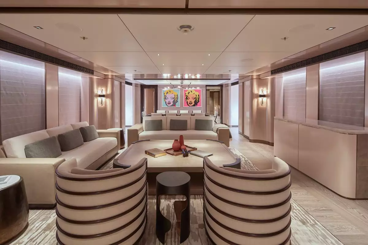 Intérieur du yacht Solemates 