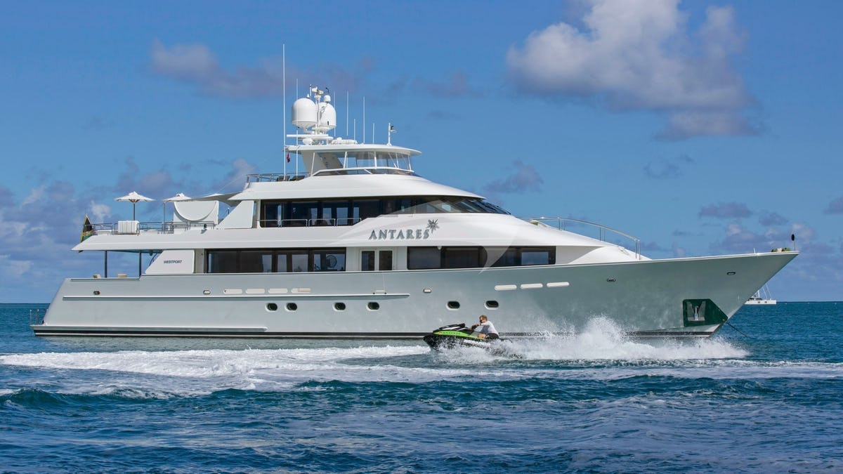 ANTARES Yacht – Westport – 2008 – armatore Bruce Thompson 