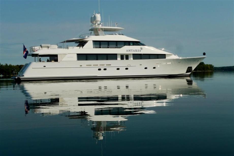 ANTARES Yacht – Westport – 2008 – owner Bruce Thompson 