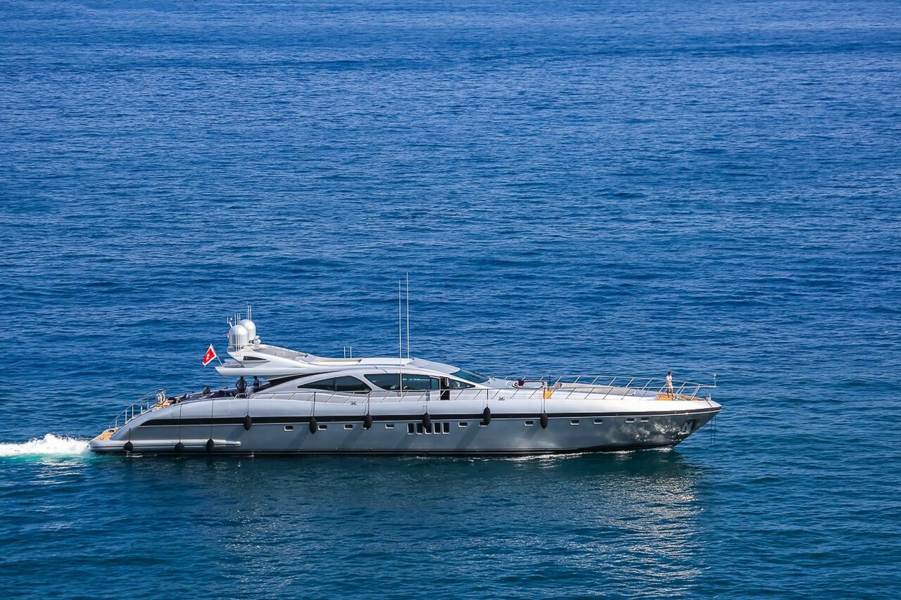 IMPRESSIONANTE Yacht • Overmarine • 2005 • Proprietario Frank Zweegers