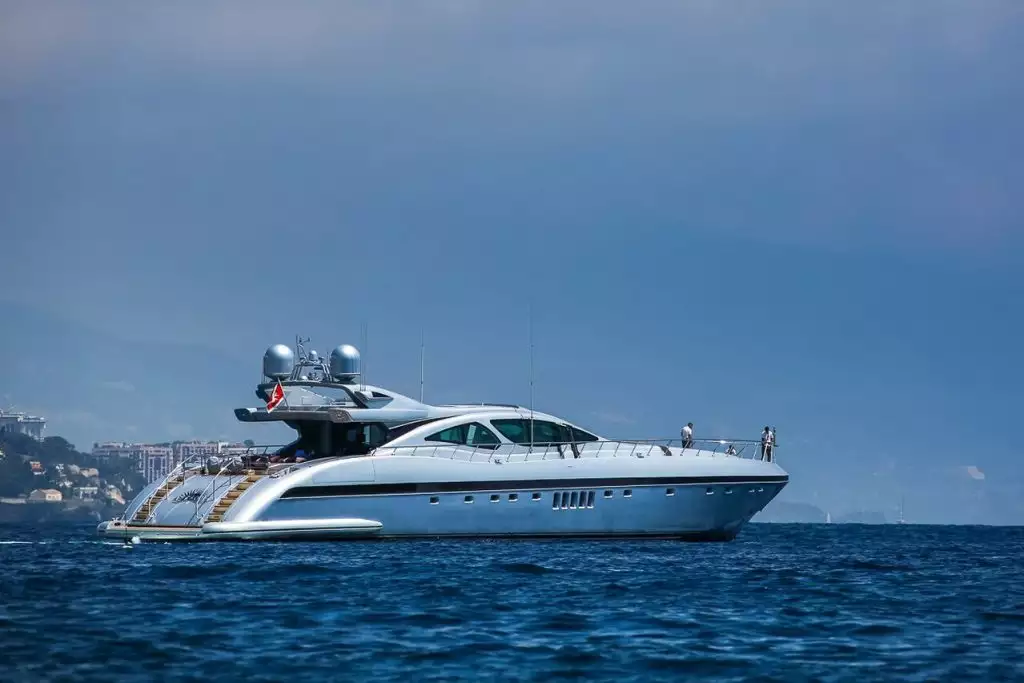 AWESOME Yacht • Overmarine • 2005 • Owner Frank Zweegers