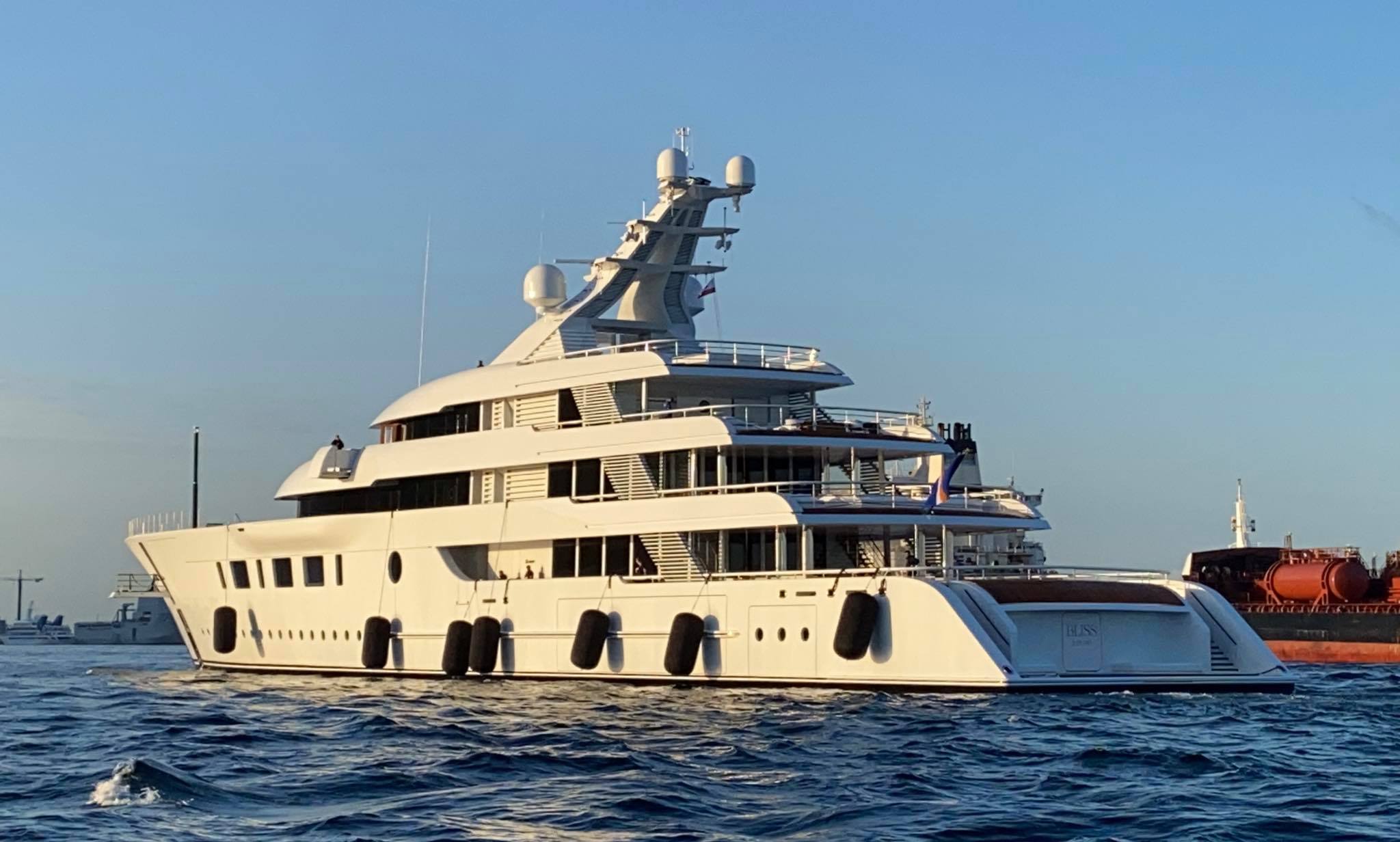 BLISS Yacht • Feadship • 2021 • Eigenaar Evan Spiegel