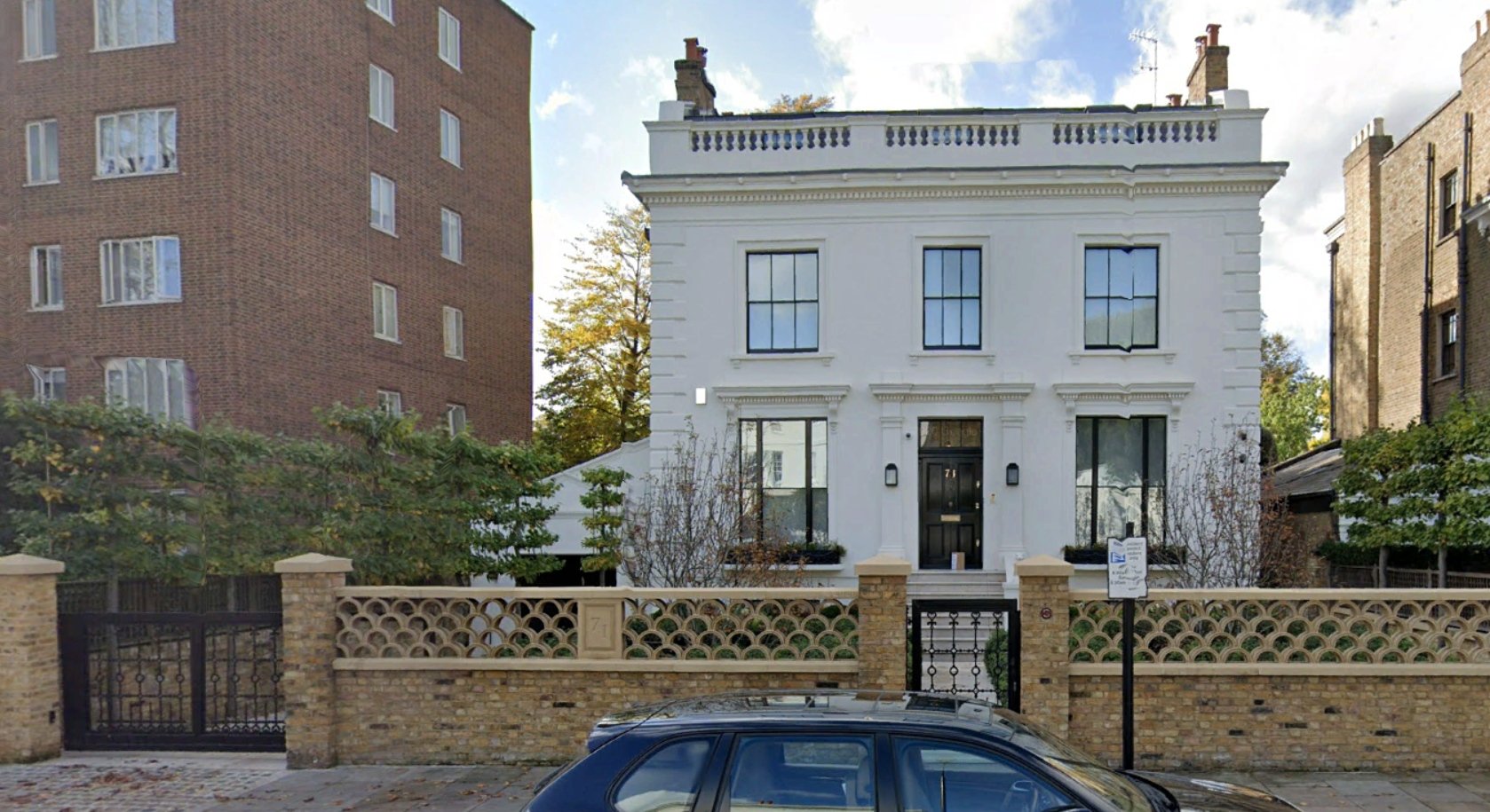 SIR CHARLES DUNSTONE • Net Worth $1.3 Billion • House • Yacht • Private Jet